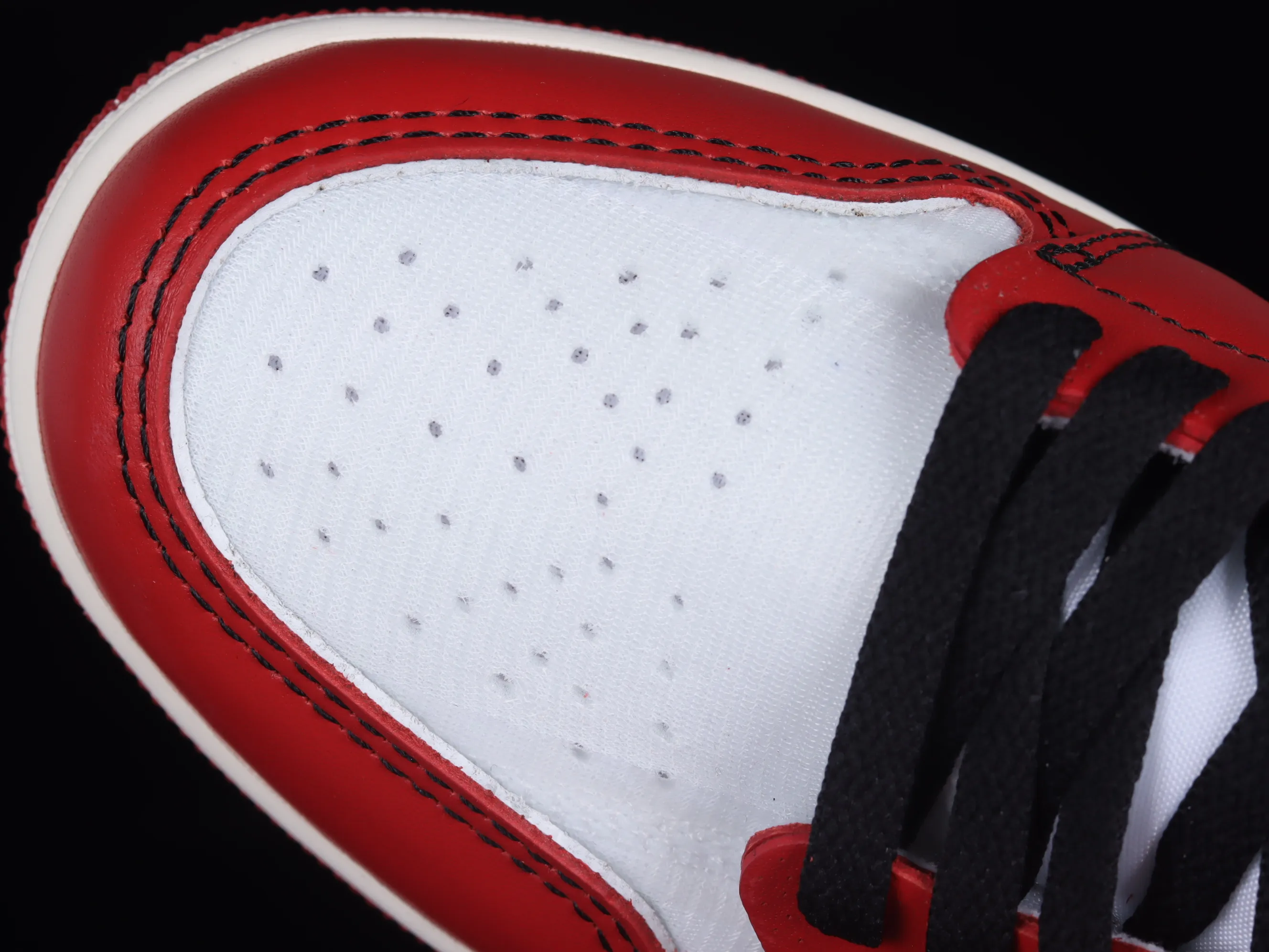 All categories Air Jordan Jordan series basketball shoes Air Jordan 1 High L version Off White x Air Jordan OW AJ1 Joe 1 joint white and red high-top basketball shoes AA3834-101